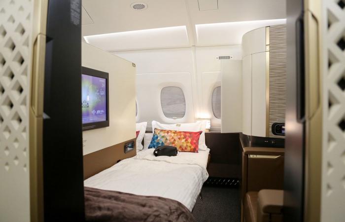 521 رحلة على درجة رجال الأعمال..هذا ما كشفه مسافر طيران فاخر