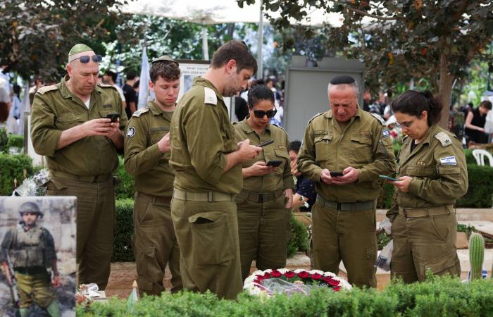 نواف
      سلام
      يأمل
      وضع
      حدّ
      نهائي
      «للحروب
      بالوكالة»
      على
      أرض
      لبنان