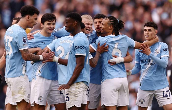 كيف
      أضاع
      آرسنال
      لقب
      الدوري
      الإنجليزي
      في
      مرات
      سابقة؟