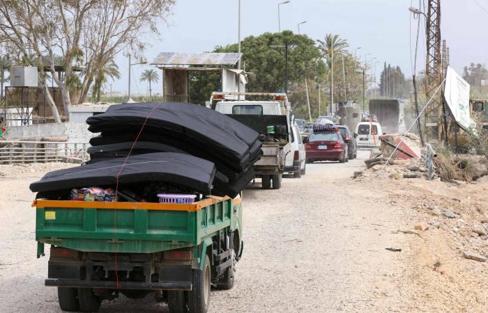 سكان
      جنوب
      لبنان
      وضاحية
      بيروت
      يترددون
      في
      العودة
      بظلّ
      هدنة
      هشّة