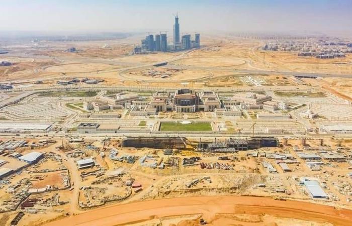 مركبة
      متنقلة
      لـ«ناسا»
      تكتشف
      المزيد
      من
      لبنات
      الحياة
      على
      المريخ