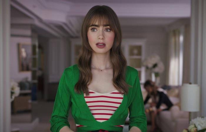 «غُرّة
      الانفصال»...
      لماذا
      تقصّ
      المرأة
      شَعرها
      بعد
      انكسار
      قلبها؟