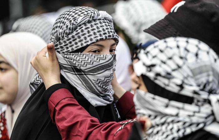 وفد
      أوروبي
      يلتقي
      وزير
      الخارجية
      السوري
      لبحث
      تعزيز
      التعاون
      الأمني