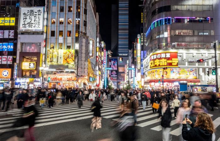 521 رحلة على درجة رجال الأعمال..هذا ما كشفه مسافر طيران فاخر