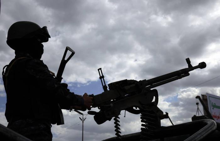 قمع
      حوثي
      متصاعد
      في
      إب...
      واستحداث
      سجون
      سرية