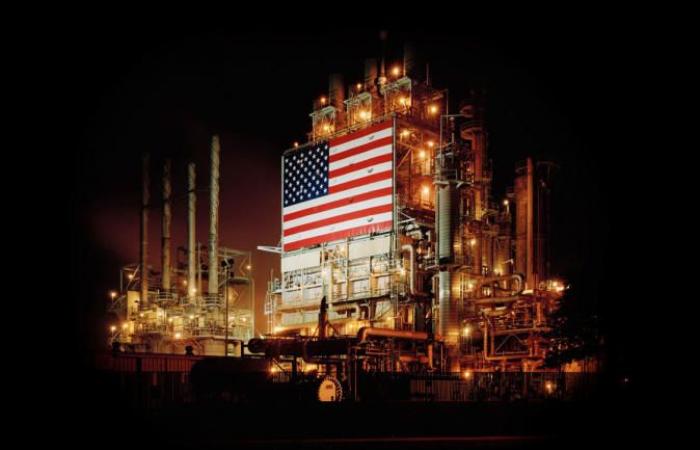 ارتفاع مخزونات الخام الأمريكية وتراجع البنزين ونواتج التقطير خلال الأسبوع الماضي