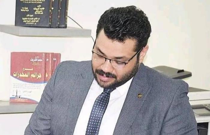 ضياء
      العوضي...
      طبيب
      مصري
      أثار
      الجدل
      في
      حياته
      وبعد
      مماته