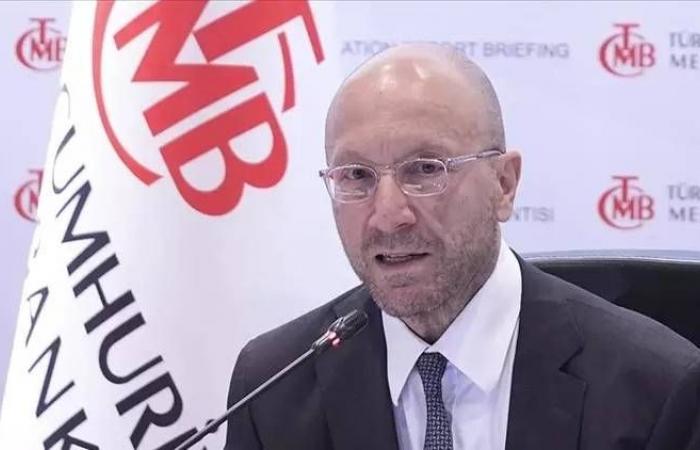 «المركزي»
      التركي
      يثبت
      الفائدة
      عند
      37
      %
      مدفوعاً
      بتقلبات
      أسعار
      الطاقة