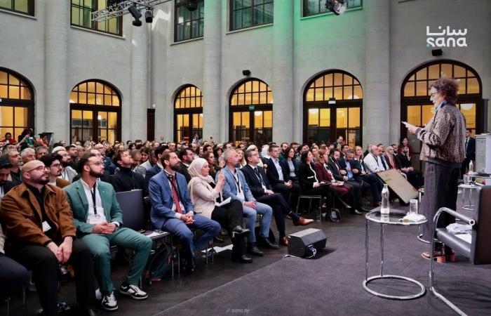 عام
      على
      تأسيس
      منصة
      «بداية
      جديدة
      في
      سوريا»...
      وزيرة
      التنمية
      الألمانية
      تدعو
      إلى
      حماية
      التنوع