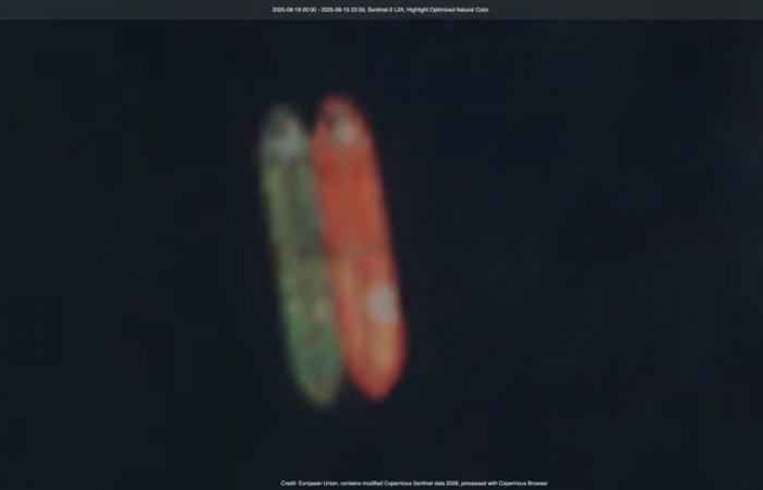 إيران.. صور أقمار صناعية حصلت عليها CNN تظهر ما فعلته ناقلة نفط خاضعة للعقوبات العام الماضي