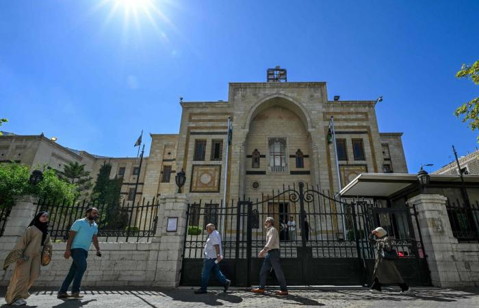 توسعة
      تدريجية
      للقتال
      في
      جنوب
      لبنان
      تُعقّد
      المساعي
      الدبلوماسية