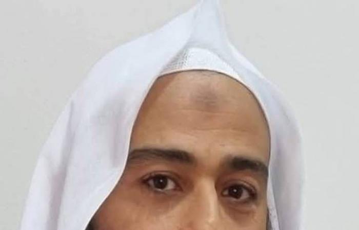 أحمد
      عزمي:
      تجاوزت
      «الفترة
      الضبابية»
      بدعم
      يحيى
      الفخراني
      ووحيد
      حامد