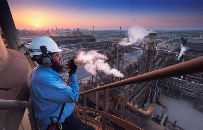 الكرملين:
      إمداداتنا
      النفطية
      مستمرة
      رغم
      أزمة
      الطاقة
      العالمية