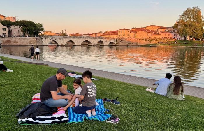 "نحن أكثر سعادة وتماسكًا".. كيف غيّر الانتقال إلى إيطاليا حياة عائلة أمريكية؟