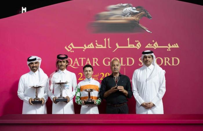 الفرس شديا تفوز بسيف قطر الذهبي من الفئة الأولى للخيل العربية الأصيلة