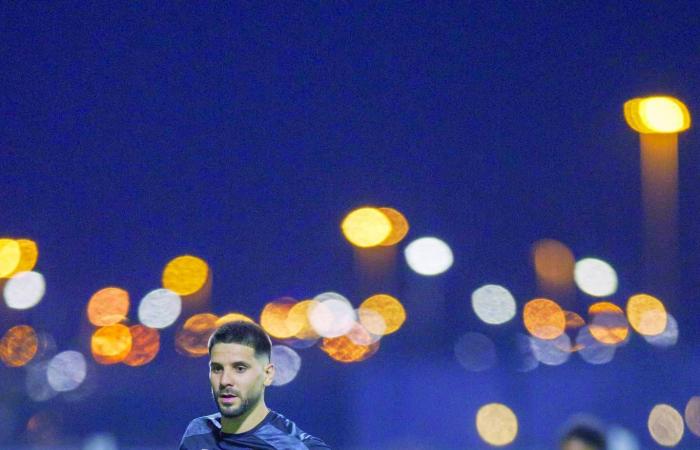 «الزلفي»
      يعزّز
      مكاسبه
      من
      «منتدى
      الاستثمار
      الرياضي»
      باتفاقات
      لتطوير
      بنيته
      التحتية