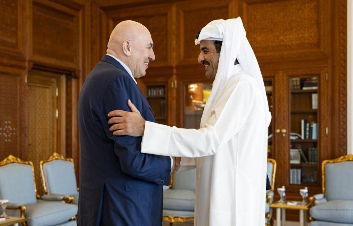 سمو الأمير يستقبل وزير الدفاع الإيطالي