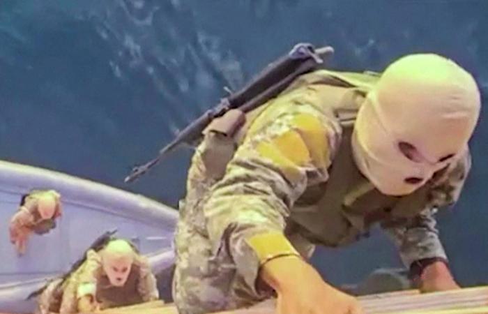 ترمب
      يرفع
      سقف
      المواجهة
      في
      هرمز...
      والهدنة
      مهددة
      بالانهيار