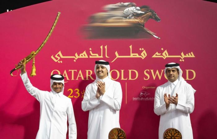 الفرس شديا تفوز بسيف قطر الذهبي من الفئة الأولى للخيل العربية الأصيلة