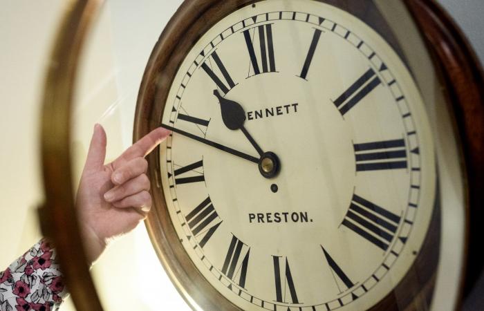 مصر.. بدء تطبيق التوقيت الصيفي وتقديم الساعة 60 دقيقة