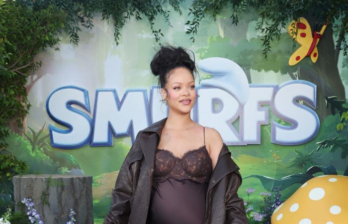 أول حفاض أطفال يتحوّل إلى قطعة كوتور.. طفلة ريانا تخطف الأضواء من والدتها