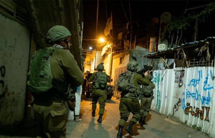 الاحتلال الإسرائيلي يقتحم مخيم العروب شمال الخليل