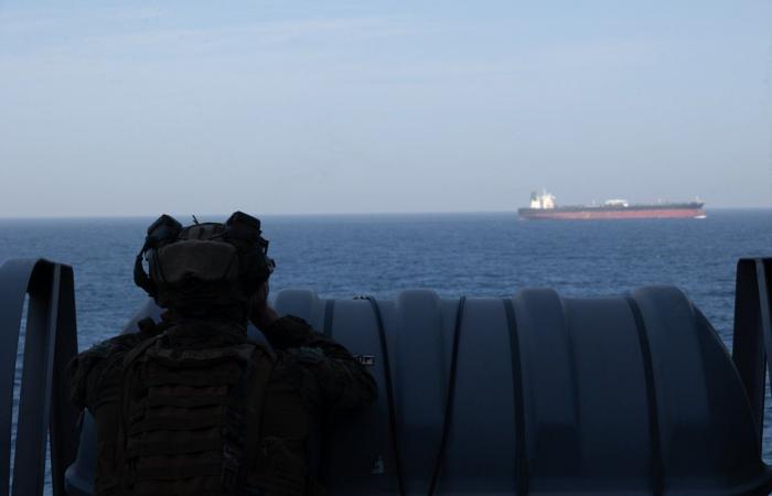 بالصور.. الحصار الأمريكي على الموانئ الإيرانية