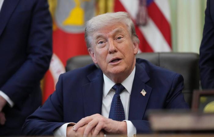 بعد
      دعوته
      لدعم
      أوكرانيا...
      ترمب:
      الأمير
      هاري
      «لا
      يتحدث
      باسم
      بريطانيا»