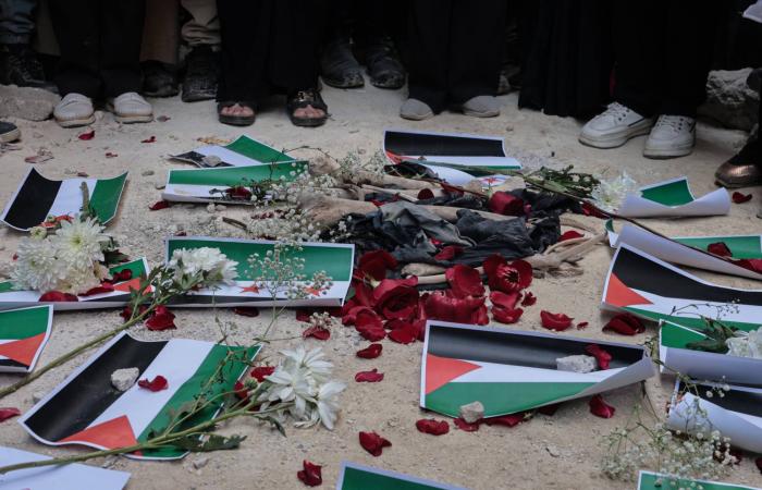 سوريا:
      «عيد
      شعبي»
      بعد
      القبض
      على
      المتهم
      الأول
      بـ«مجزرة
      التضامن»