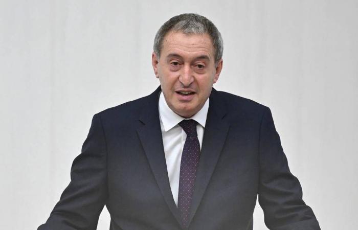 نتانياهو
      يعلن
      خضوعه
      لاستئصال
      «ورم
      خبيث»
      صغير
      من
      البروستاتا