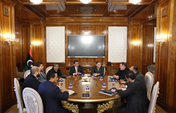 ليبيا:
      خوري
      تدافع
      عن
      مسار
      «4+4»
      لتجاوز
      خلافات
      «النواب»
      و«الدولة»