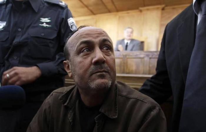 عرب
      البرغوثي:
      والدي
      مروان
      يمكنه
      قيادة
      «تجديد
      ديمقراطي»
      في
      فلسطين