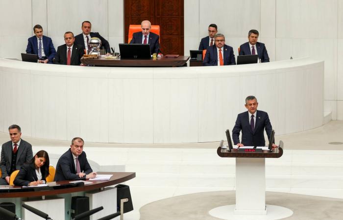 نتانياهو
      يعلن
      خضوعه
      لاستئصال
      «ورم
      خبيث»
      صغير
      من
      البروستاتا