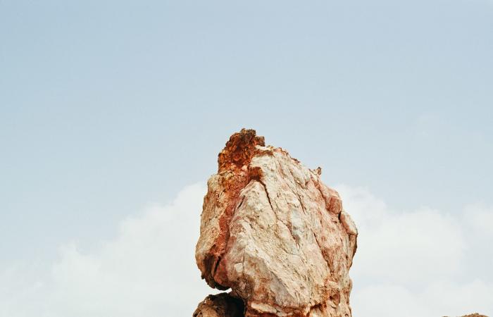 مضيق هرمز.. معتقدات غريبة حول الرياح وبورتريهات آسرة لسكانه