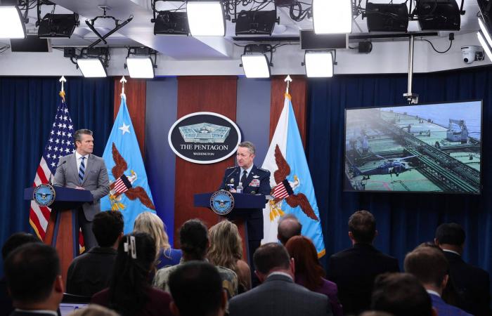 ترمب
      يكسر
      مقاطعته
      ويشارك
      لأول
      مرة
      في
      حفل
      مراسلي
      البيت
      الأبيض