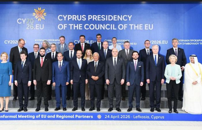 هل
      يعزز
      حديث
      السيسي
      والشرع
      «الودي»
      في
      قبرص
      تقارب
      البلدين؟