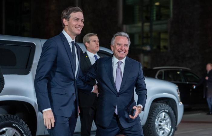 فرق
      الإطفاء
      تكافح
      حريقين
      في
      اليابان
      وإجلاء
      أكثر
      من
      3
      آلاف
      شخص