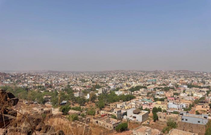 معارك
      في
      مالي
      بين
      الجيش
      و«جماعات
      إرهابية»
      وأخرى
      مسلحة...
      وواشنطن
      تطالب
      رعاياها
      بـ«الاحتماء»