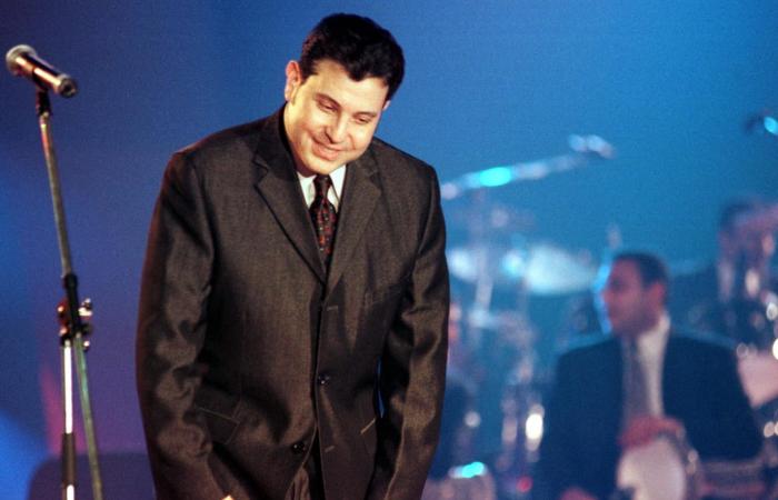 في ظل أزمته الصحية.. أناقة هاني شاكر تبقى علامة هادئة تليق بمسيرته