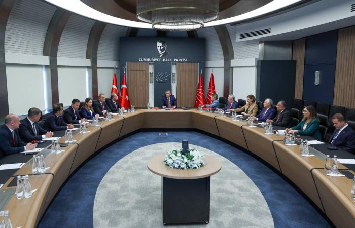 عراقجي:
      ننتظر
      لنرى
      ما
      إذا
      كانت
      واشنطن
      جادة
      بشأن
      الدبلوماسية