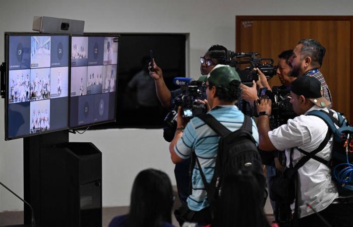 المكسيك:
      عميلان
      أميركيان
      لم
      يحملا
      تصاريح
      للمشاركة
      في
      عملية
      محلية