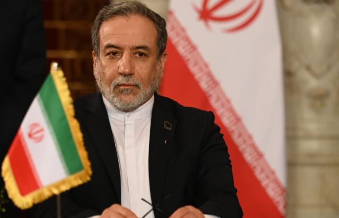 ردا على وزير خارجية إيران وتدوينة "الجيران أولوية".. سفير أمريكا بـUN يوجه سؤالا له