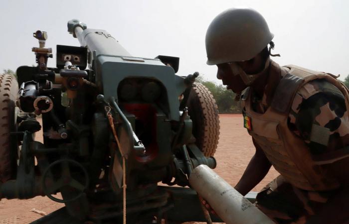 معارك
      في
      مالي
      بين
      الجيش
      و«جماعات
      إرهابية»
      وأخرى
      مسلحة...
      وواشنطن
      تطالب
      رعاياها
      بـ«الاحتماء»