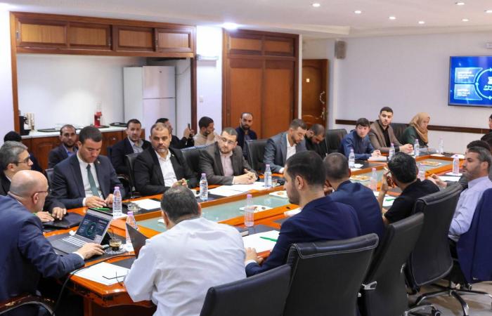 انتخابات
      الجزائر
      2026:
      المعارضة
      تواجه
      «عقبة
      التوقيعات»