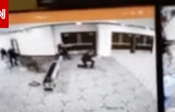 متابعة: فيديو يُظهر اقتحام المشتبه به.. واستجابة فورية من جهاز الخدمة السرية بحفل عشاء مراسلي البيت الأبيض