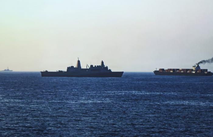 مشرّع إيراني يستشهد بأمر من المرشد الأعلى: هرمز لن يعود كالسابق