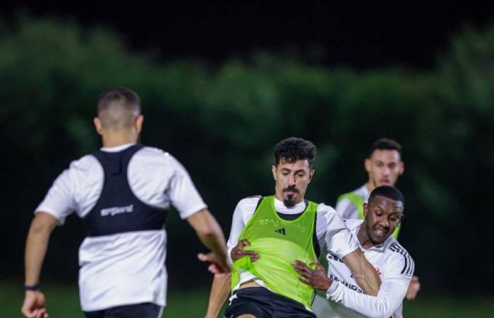 لمسات نهائية للقمة الختامية