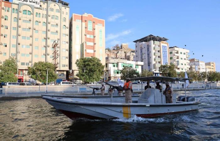 حضرموت
      تستعيد
      ذكرى
      تحريرها
      باستعراض
      قوتها