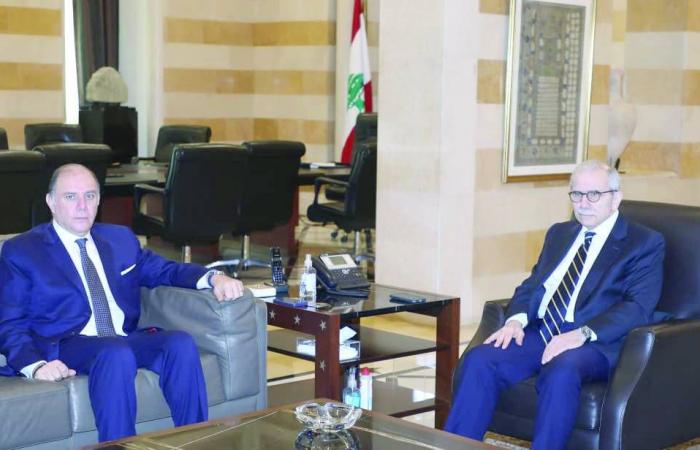 سوق
      الأسهم
      السعودية
      تغلق
      مرتفعة
      0.4
      %
      بسيولة
      بلغت
      1.6
      مليار
      دولار