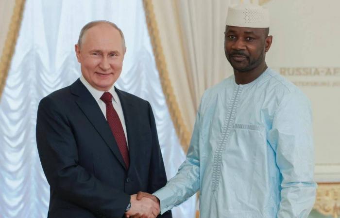 هدوء
      في
      مالي...
      واختفاء
      مريب
      للرئيس